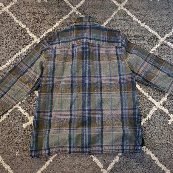 Lauren Ralph Lauren 100% Pure Wool Button Up Size Medium - Picture 4 of 6